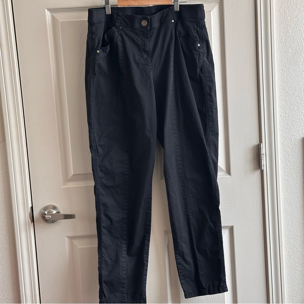 Chico's Black Utility Straight Leg Ankle Pants Chicos Size 1.5/Size Medium 10